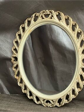 Vintage Syroco 1965 Oval Cream Gold Hollywood Regency Mirror 10x12